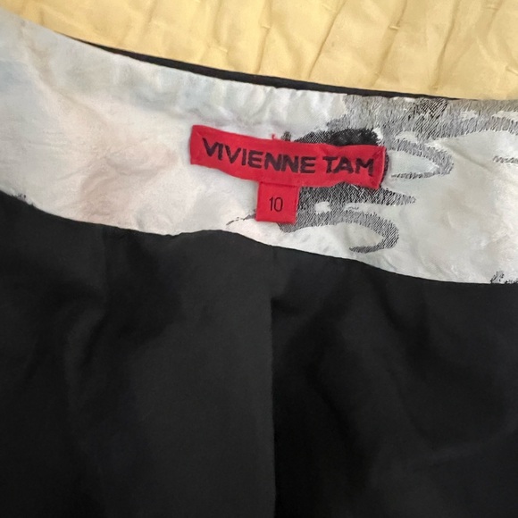 Elegant Black and White Dress - Picture 8 of 10